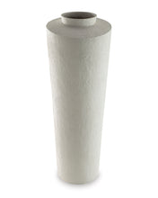 Load image into Gallery viewer, Flurinworth Floor Vase