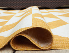 Load image into Gallery viewer, Thomley Outdoor Rug