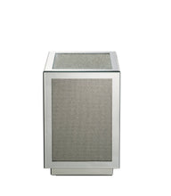Load image into Gallery viewer, Noralie - Accent Table - Silver - Mirror
