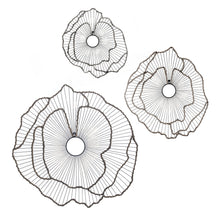 Load image into Gallery viewer, Metal Flowers Wall Decor, Transitional Wall Floral Sculpture For Foyer Porch Hallway Entrance (Set of 3) - Gold
