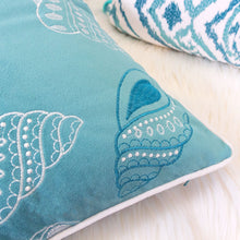Load image into Gallery viewer, Seashells Pillow Cover
