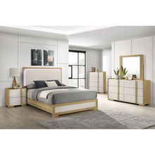 Load image into Gallery viewer, Lincoln - Bedroom Set With LED Lighting

