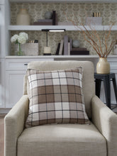 Load image into Gallery viewer, Godricton - Pillow (Set of 4) - Brown / Black / Cream
