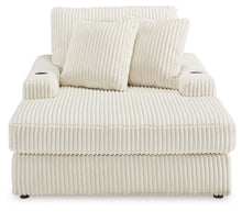 Load image into Gallery viewer, Lindyn - Chaise
