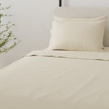 Load image into Gallery viewer, Brushed Hypoallergenic Sheet Set
