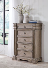 Load image into Gallery viewer, Blairhurst - Five Drawer Chest - Light Grayish Brown
