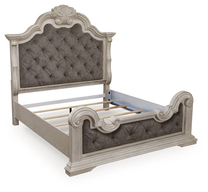 Bruchandi - Upholstered Panel Bed