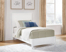 Load image into Gallery viewer, Binterglen - Panel Bed
