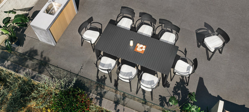 Elegant Extension Outdoor Dining Table