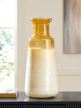 Load image into Gallery viewer, Wynburg - Vase
