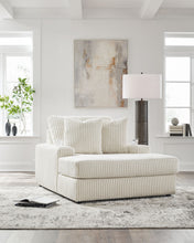 Load image into Gallery viewer, Lindyn - Chaise
