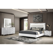 Load image into Gallery viewer, Buckley - Bedroom Set With LED Lighting
