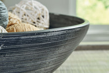 Load image into Gallery viewer, Meadie - Bowl
