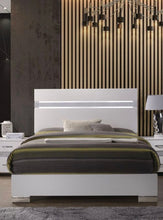 Load image into Gallery viewer, Naima - Elegance Bed
