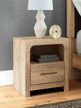 Load image into Gallery viewer, Kinlanni - One Drawer Night Stand - Tan
