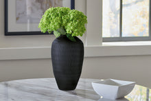 Load image into Gallery viewer, Etney - Vase
