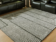 Load image into Gallery viewer, Kurtmen - Rug
