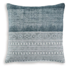 Load image into Gallery viewer, Harperville - Pillow (Set of 4) - Blue / White
