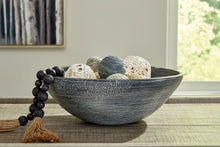 Load image into Gallery viewer, Meadie - Bowl
