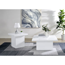 Load image into Gallery viewer, Eldridge - Coffee Table Set With Square Tops
